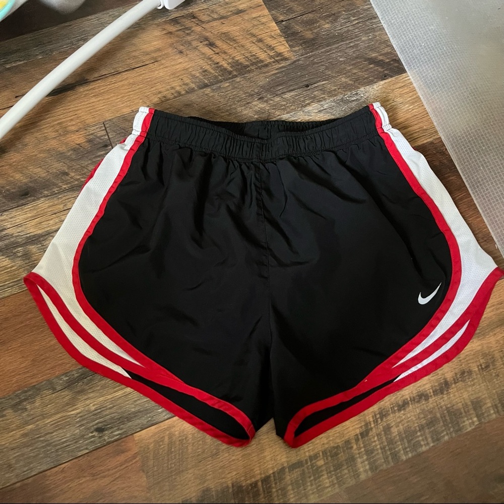 💜GUC lined Nike shorts medium💜